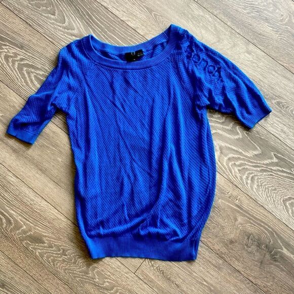 Bench Top Mesh Look  - Picture 1 of 3